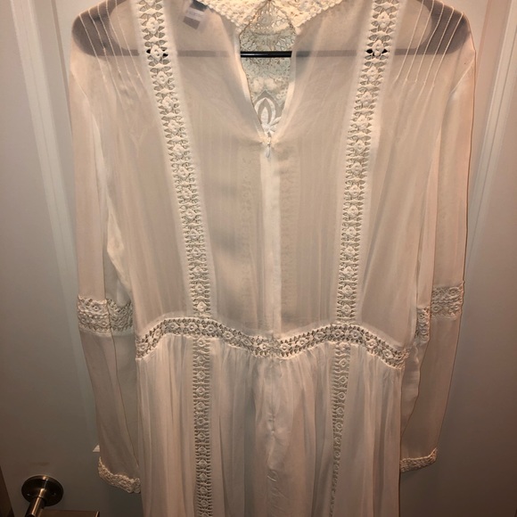 White Lace Dress - Picture 3 of 4